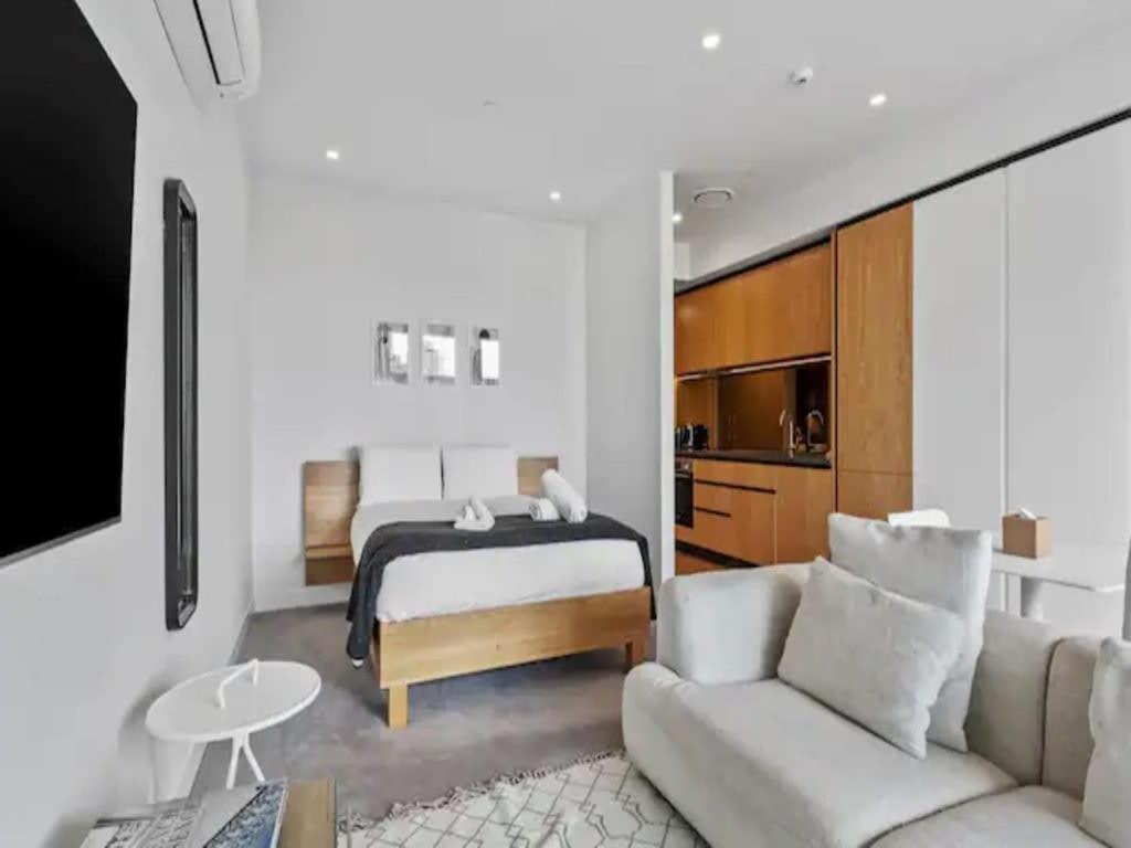Modern One Bedroom Apartment In Wynyard Quarter Оукланд Екстериор снимка
