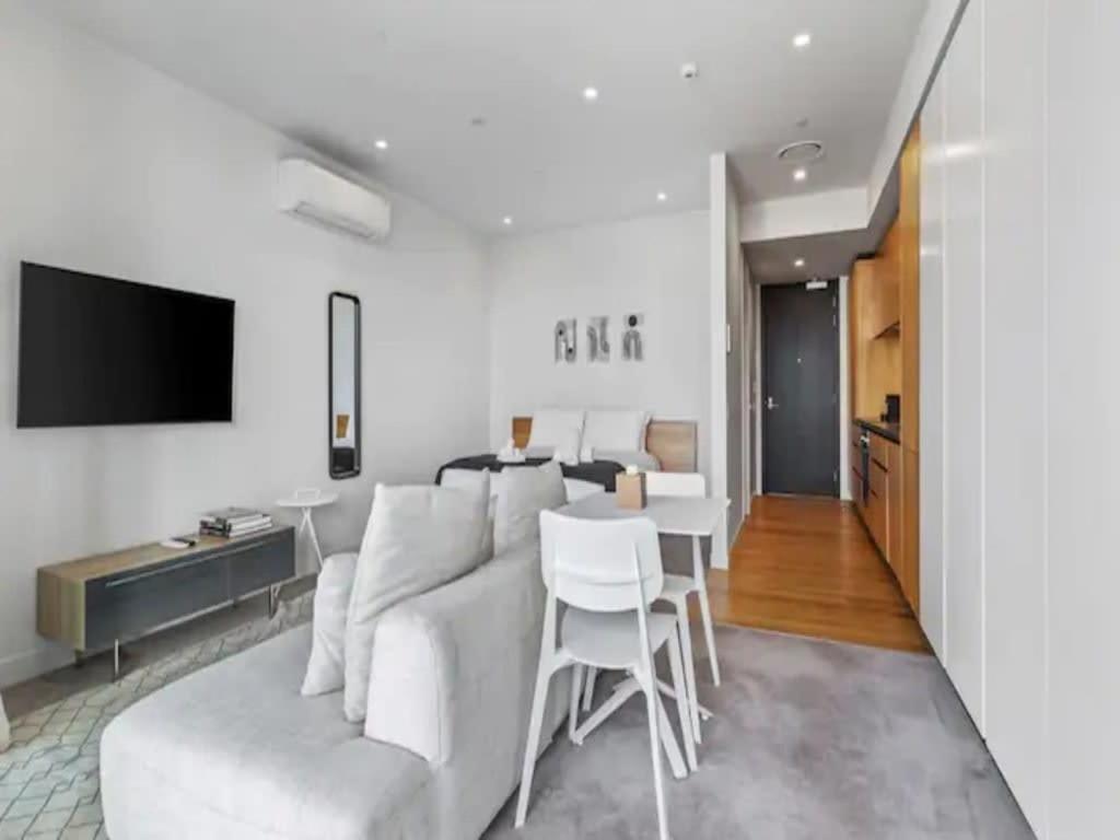 Modern One Bedroom Apartment In Wynyard Quarter Оукланд Екстериор снимка